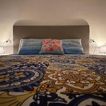 דירות פונדי La Casa Di Nonna Attilia מראה חיצוני תמונה